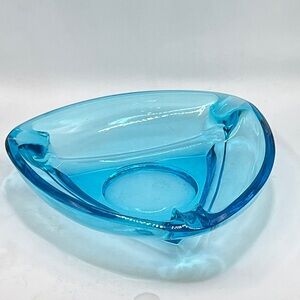 Hazel Atlas Capri Aqua Blue Glass Colonial Triangular Ashtray